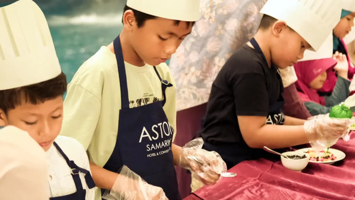 ANTUSIAS: Sejak kedatangan, anak-anak langsung disuguhi berbagai kegiatan. Aston hadirkan berbagai Kids Activity untuk menambah pengalaman menginap pada Sabtu-Minggu. IST/KP