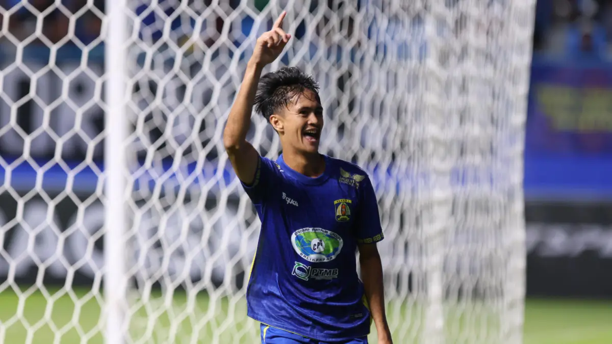 SABDA: Pemain Persiba Balikpapan, Lorensius Sabda resmi memperkuat PSIS Semarang. ANGGI PRADITHA/KP