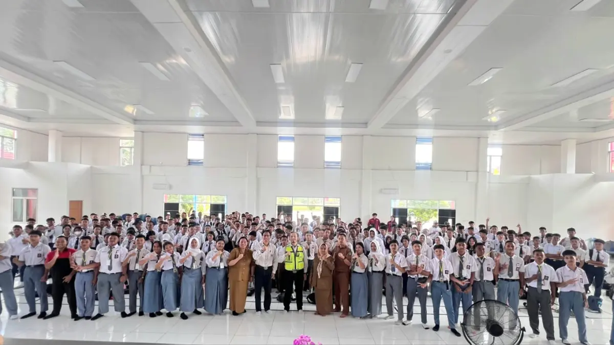ANTUSIAS: Siswa antusias mengikuti MPLS di SMKN 3 Sendawar yang menghadirkan narasumber dari PT Pamapersada Nusantara. IST/KP