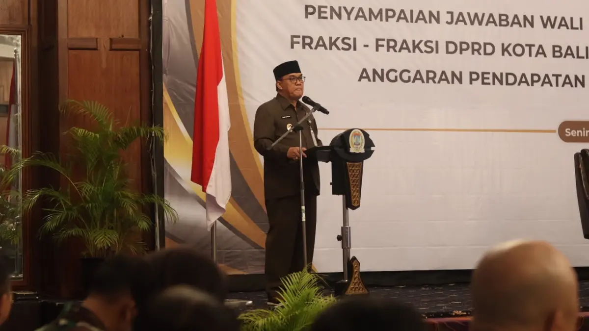 PERAWATAN: Wakil Wali Kota Balikpapan, Bagus Susetyo, menyatakan Pemkot mulai mencicil perbaikan pipa tua berusia 40 tahun guna mengatasi krisis air bersih warga. ANGGI PRADITHA/KP