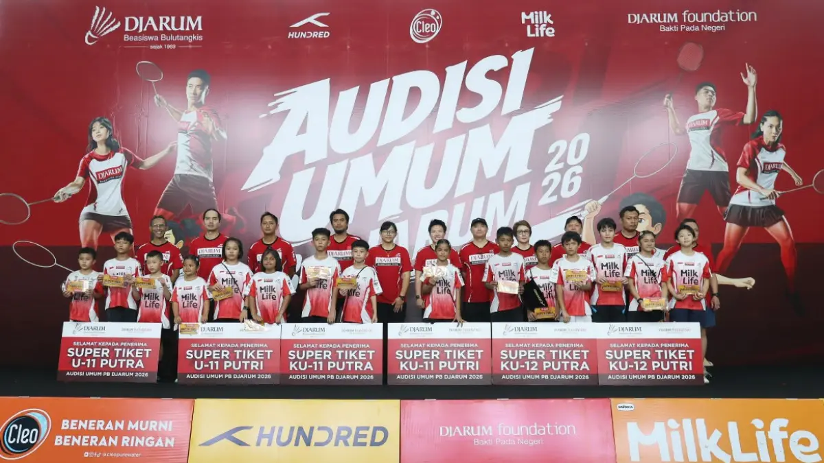 Sebanyak 15 atlet muda peraih Super Tiket Audisi Umum PB Djarum 2026 seri Pekanbaru berfoto bersama usai memastikan tiket ke tahap karantina di Kudus, Jawa Tengah, yang berlangsung pada 14 September hingga 9 Oktober 2026. (PB DJARUM)