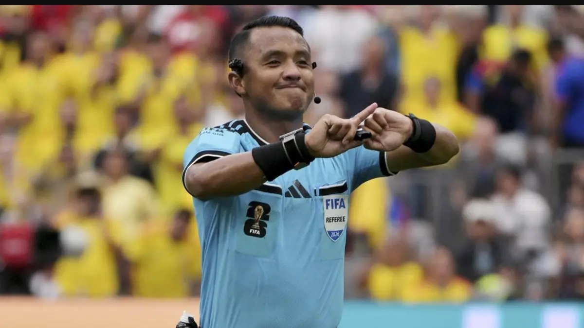 wasit Ivan Barton 