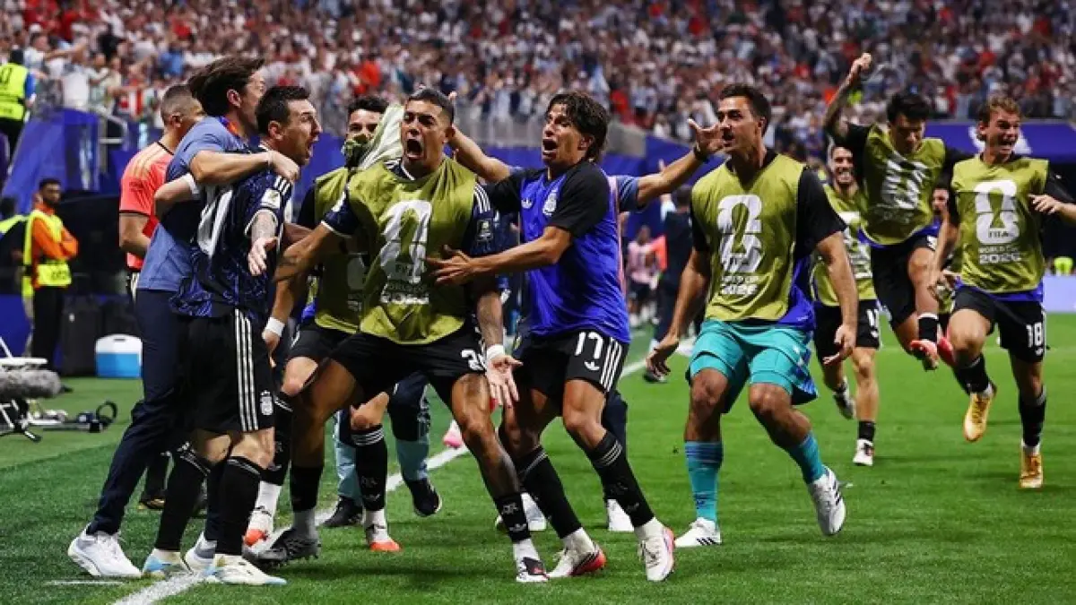 Argentina berhasil melaju ke babak Final Piala Dunia 2026, setelah mengalahkan Inggris 2-1. (Reuters)