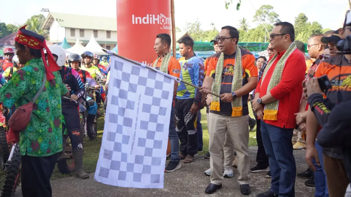 BUDAYA: Pembukaan Festival Luuq Melapeh dan JAM Series 6 di Linggang Melapeh Kecamatan Linggang Bigung, Kubar. 
