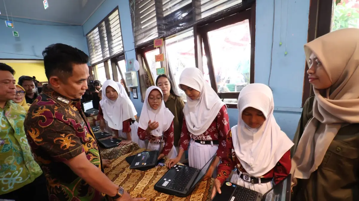 Aktivitas siswa dalam penerapan Sekolah Rujukan Google di SD 009 Balikpapan Utara. (ANGGI PRADITHA/KP)