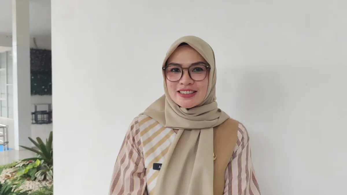 Amelia Indah Larasati.