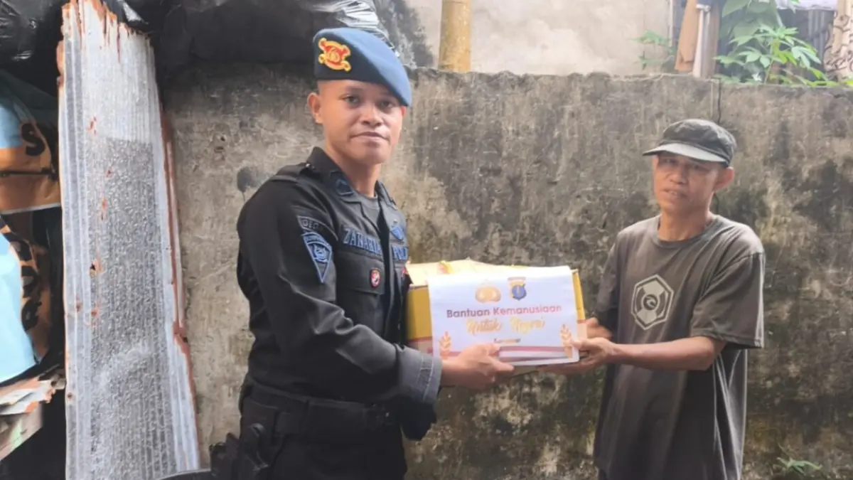 BERKAH: Program bantuan infaq Rp 2.000 dilakukan Gegana Brimob Polda Kaltim, setelah terkumpul disalurkan ke masyarakat yang membutuhkan.