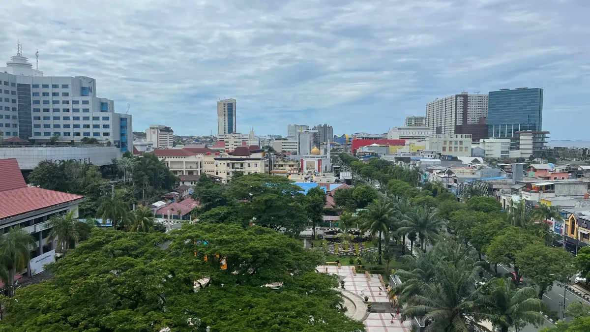 Gedung apartemen di Balikpapan. DPRD Balikpapan menyoroti potensi kebocoran PAD akibat ribuan unit apartemen yang belum melunasi kewajiban pajak Bea Perolehan Hak atas Tanah dan Bangunan (BPHTB).
