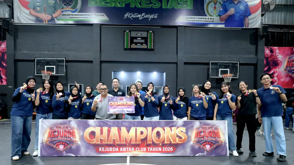 KUNCI: Tunas Jaya mengunci gelar juara Kejurda 2026 kategori U-17 putri setelah mengalahkan Bluefin Samarinda dengan selisih satu bola.  (DONI ADITYA/KP)