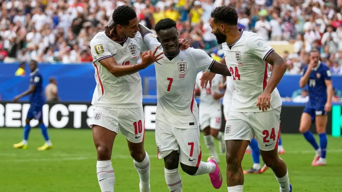 PERUNGGU: Inggris sukses raih posisi ketiga Piala Dunia 2026 setelah tundukkan Prancis 6-4, Minggu (19/7/2026). (bola.net)