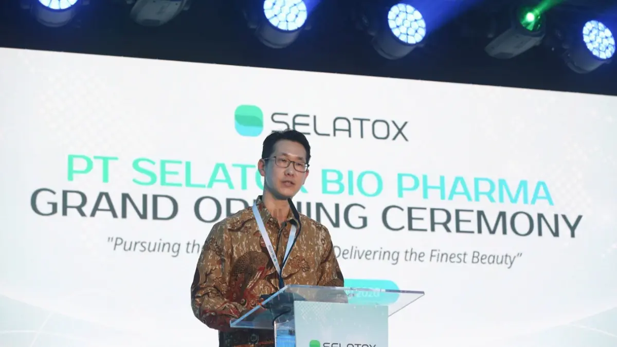Joh Young Hoon, CEO Selatox Bio Pharma, menegaskan komitmen perusahaan menjadi produsen biofarmasi berkelas dunia melalui fasilitas produksi botulinum toxin bersertifikat GMP pertama di Indonesia. (Foto: Istimewa)