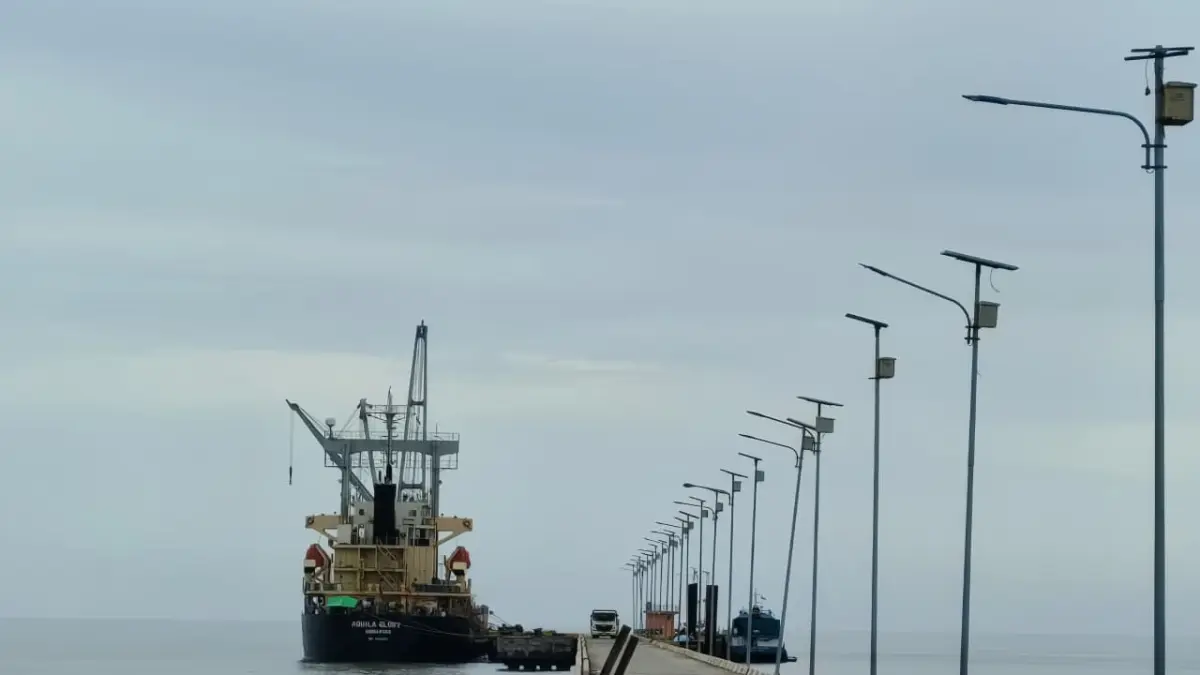 KANTONG INVESTASI: Pelabuhan di kawasan KEK Maloy Batuta Trans Kalimantan di Kecamatan Kaliorang, Kutai Timur. (JUFRIADI/KP)