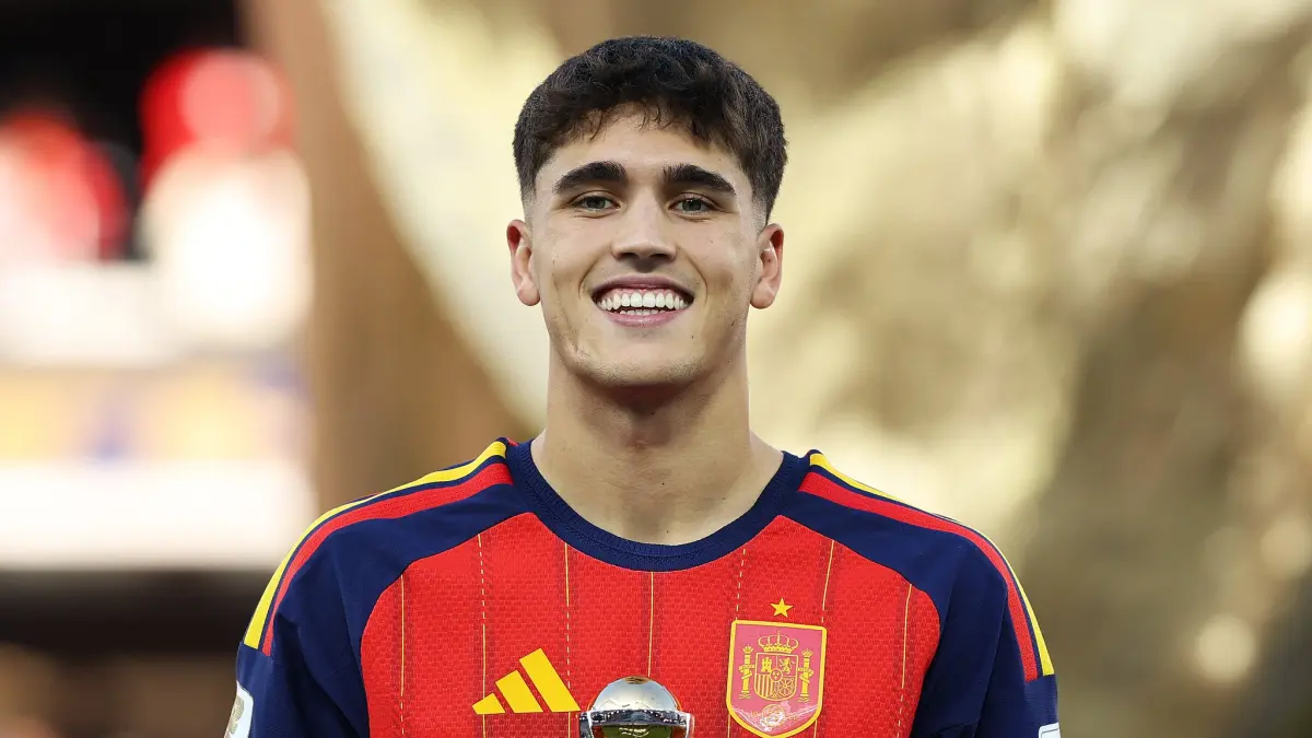 Pau Cubarsí dinobatkan sebagai Pemain Muda Terbaik Piala Dunia.
