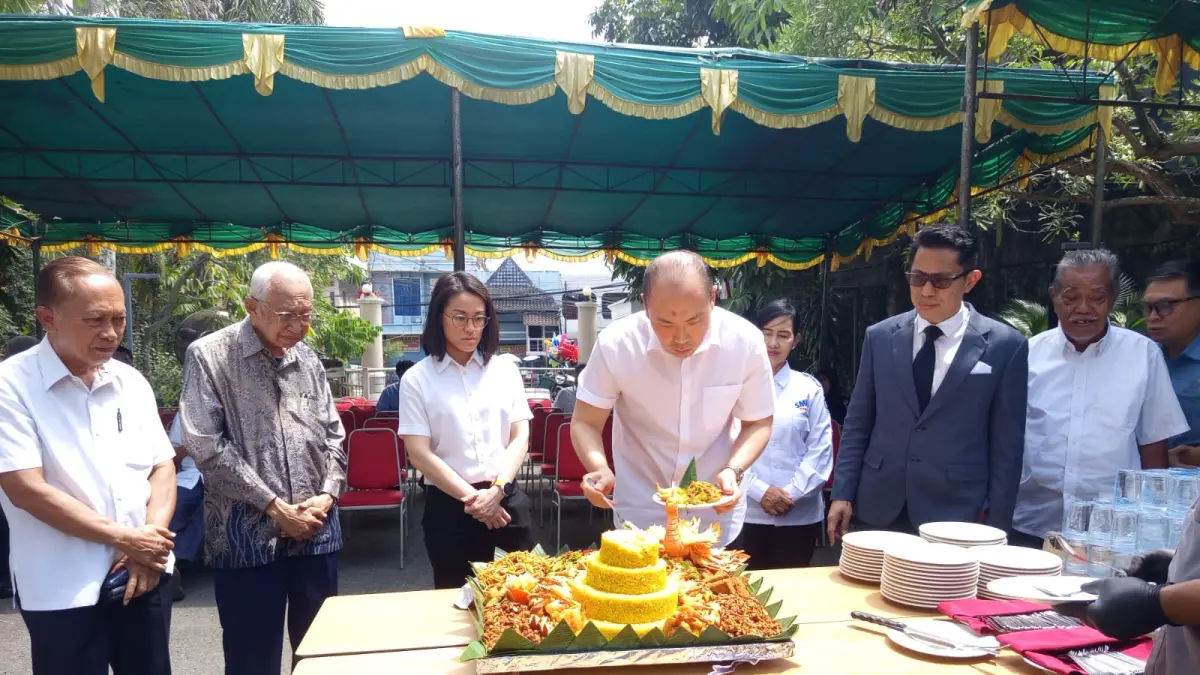 Khitanan massal gratis dalam rangka HUT ke-31 Hotel Bumi Senyiur Samarinda yang diikuti puluhan peserta dengan layanan medis modern dan dukungan berbagai mitra.