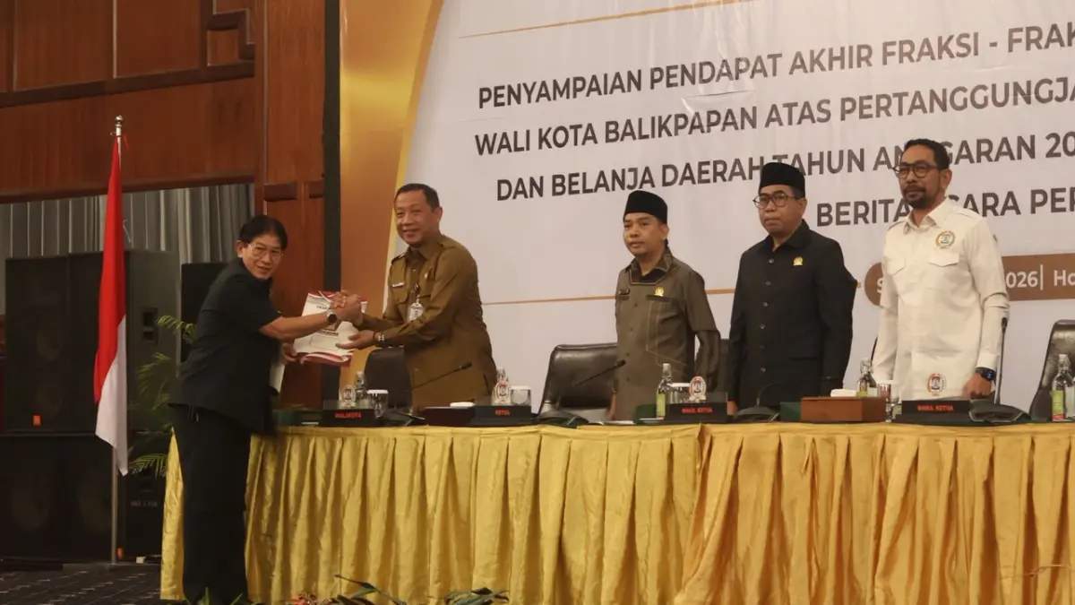 SETUJU: Seluruh fraksi menerima dan menyetujui raperda dengan sejumlah catatan strategis terkait peningkatan pelayanan publik hingga percepatan penanganan air bersih di Balikpapan. (ANGGI PRADITHA/KP)