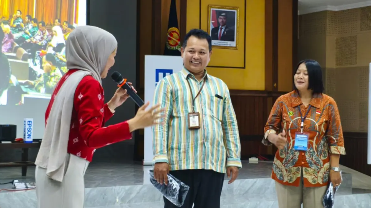 Epson Indonesia bersama Dinas Pendidikan DIY dan Balai Tekkomdik DIY mendorong transformasi pendidikan digital melalui implementasi Smart Classroom berbasis AI di sekolah-sekolah Yogyakarta. (Foto: Istimewa)