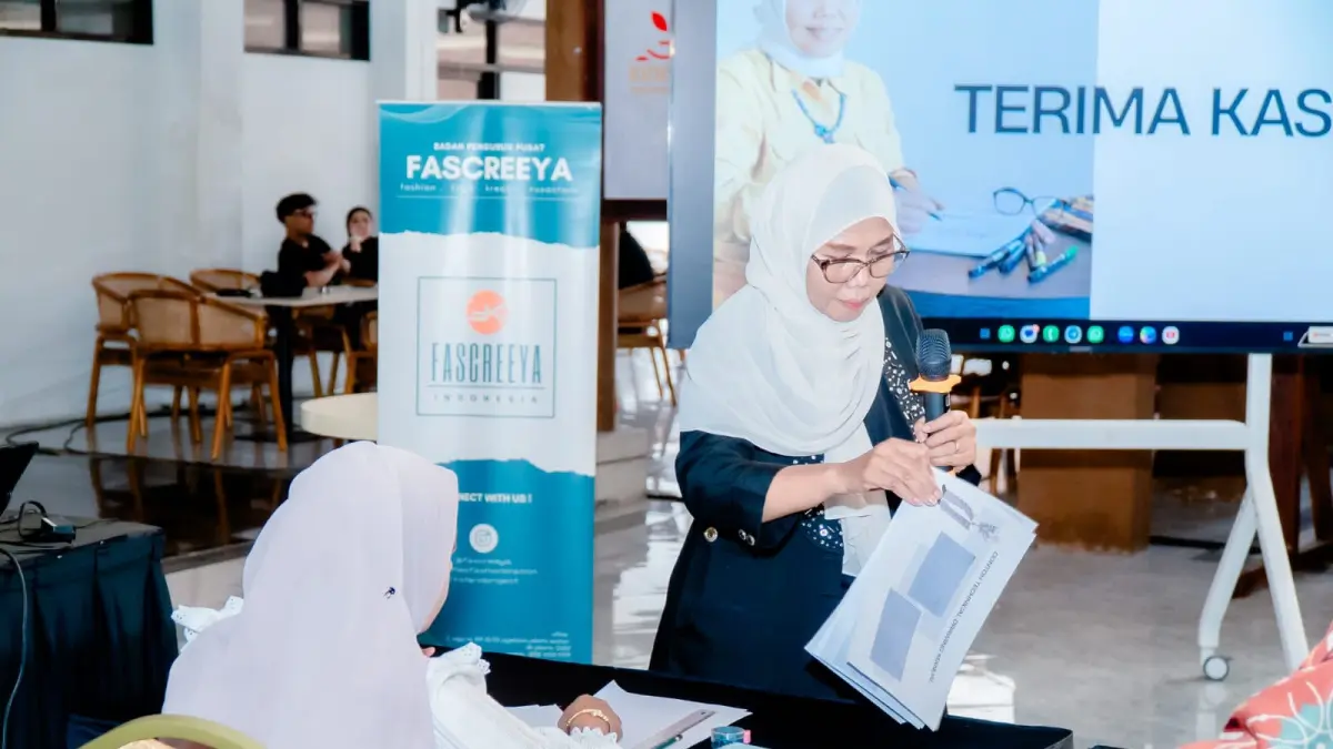 ILMU: Tergabung dalam komunitas, Laksmi semangat menyebarkan ilmunya lewat berbagai pelatihan.