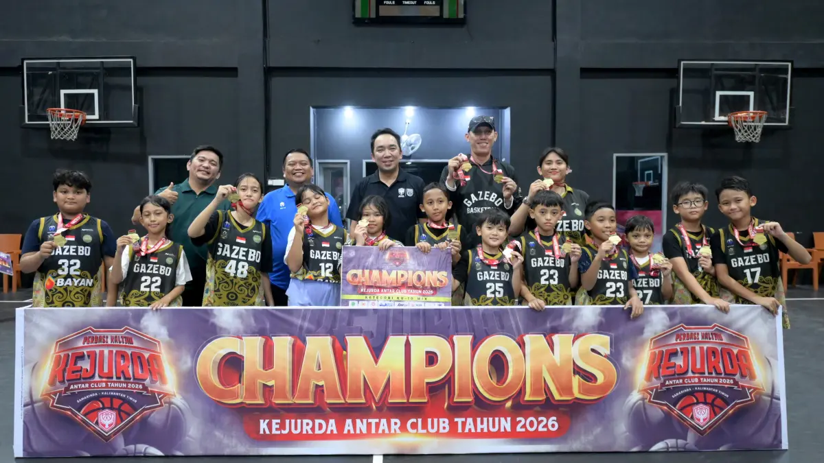 MEMBANGGAKAN: Tim Gazebo KU 10 Mix berhasil meraih gelar juara Kejurda Kaltim 2026 di Samarinda. (DONI ADITYA/KP)
