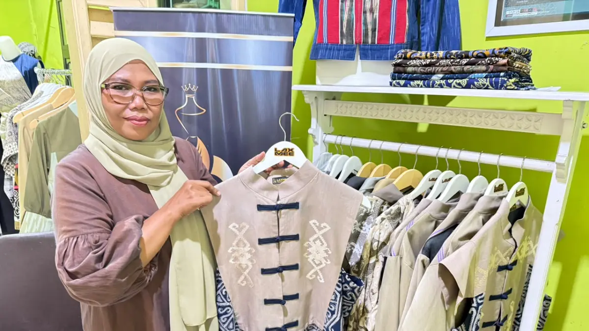 PENGALAMAN: Sejak lulus SMA sekitar era 90-an, Laksmi sudah tertarik dunia fesyen dan mengantarkan dia merintis brand sendiri hingga sekarang.