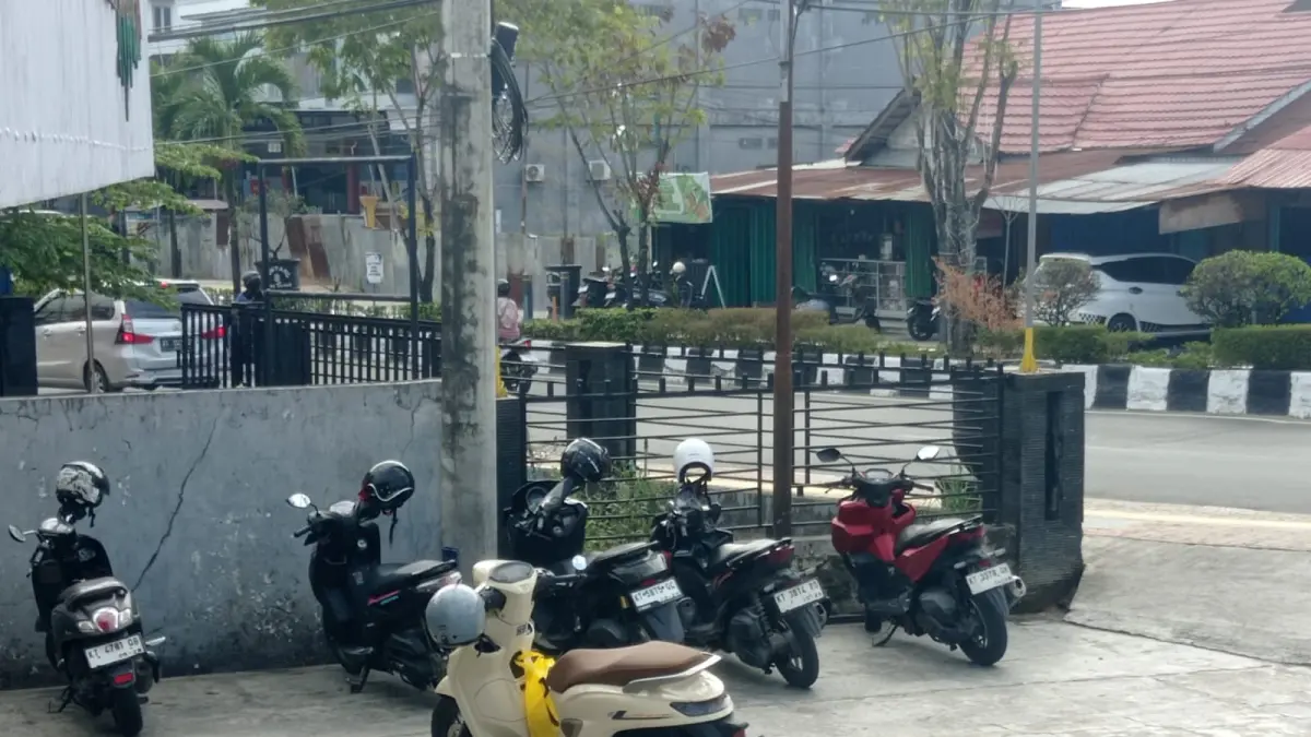 SUSUT:&nbsp;Target pemasukan kas daerah dari sector Opsen PKB dan BBNKB Kota Bontang direncanakan turun di APBD Perubahan 2026 mendatang. (FOTO: ADIEL KUNDHARA/KP)