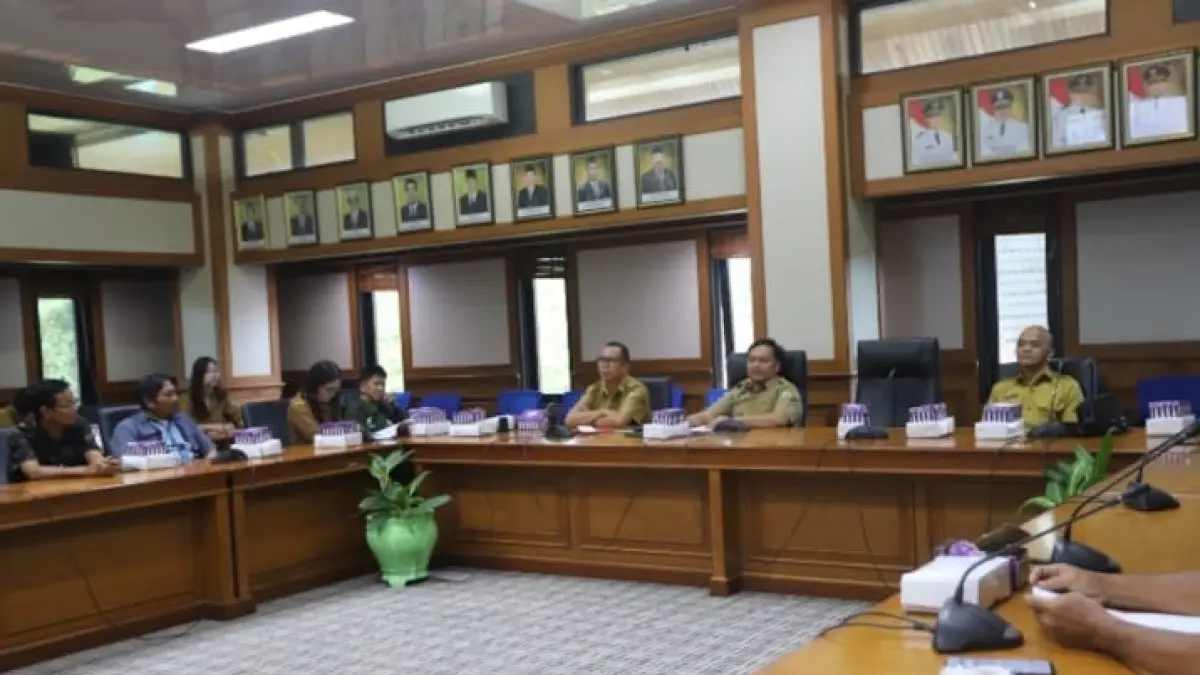ANTUSIAS: Sosialisasi Perbup batas Kampung Lingggang Mencelew.