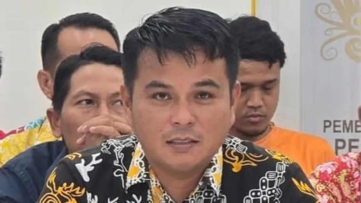  Camat Waru, Ahmad Yani.