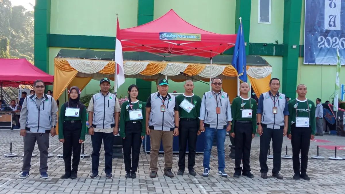 Pimpinan POLNES bersama peserta membuka rangkaian kegiatan PERMATA 2026.