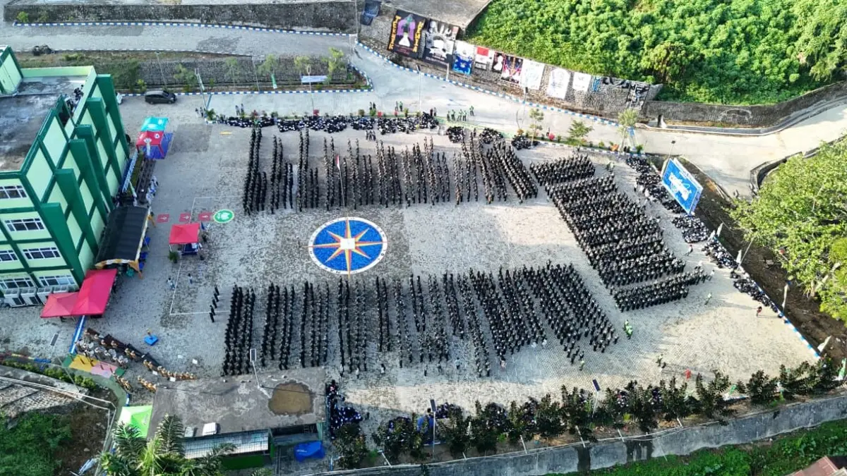 Suasana meriah pembukaan PERMATA 2026 di Politeknik Negeri Samarinda.