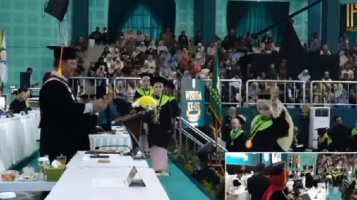 Tangkapan layar mahasiswi terjungkal di Prosesi Wisuda UINSA, Senin (27/7/2026). (kaltimpost/IG) 