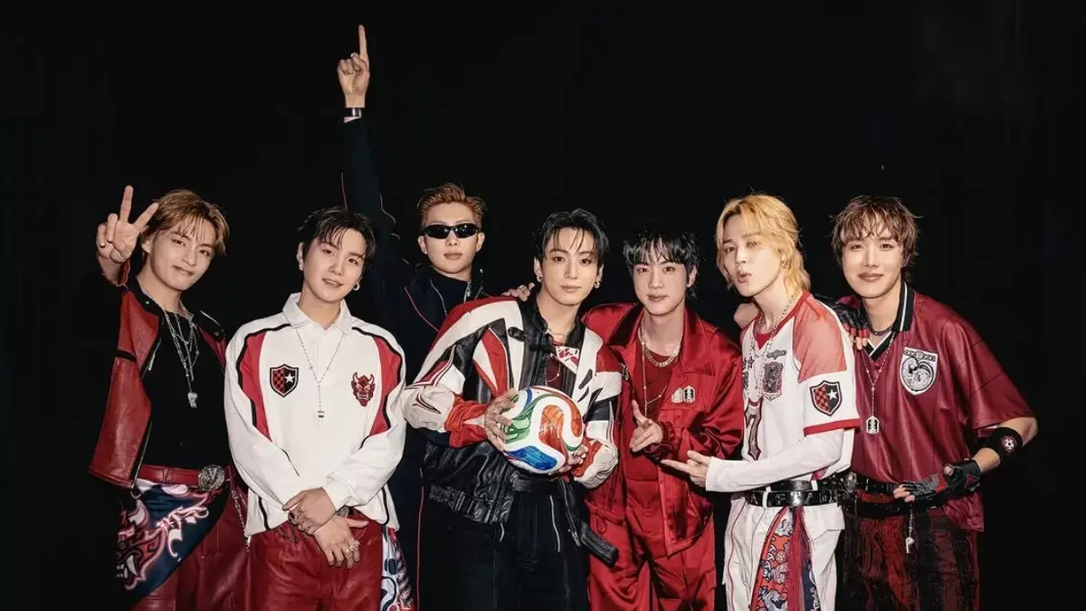 Boy band asal Korea Selatan BTS setelah tampil di acara penutupan Piala Dunia 2026. (Instagram/@bts.bighitofficial)