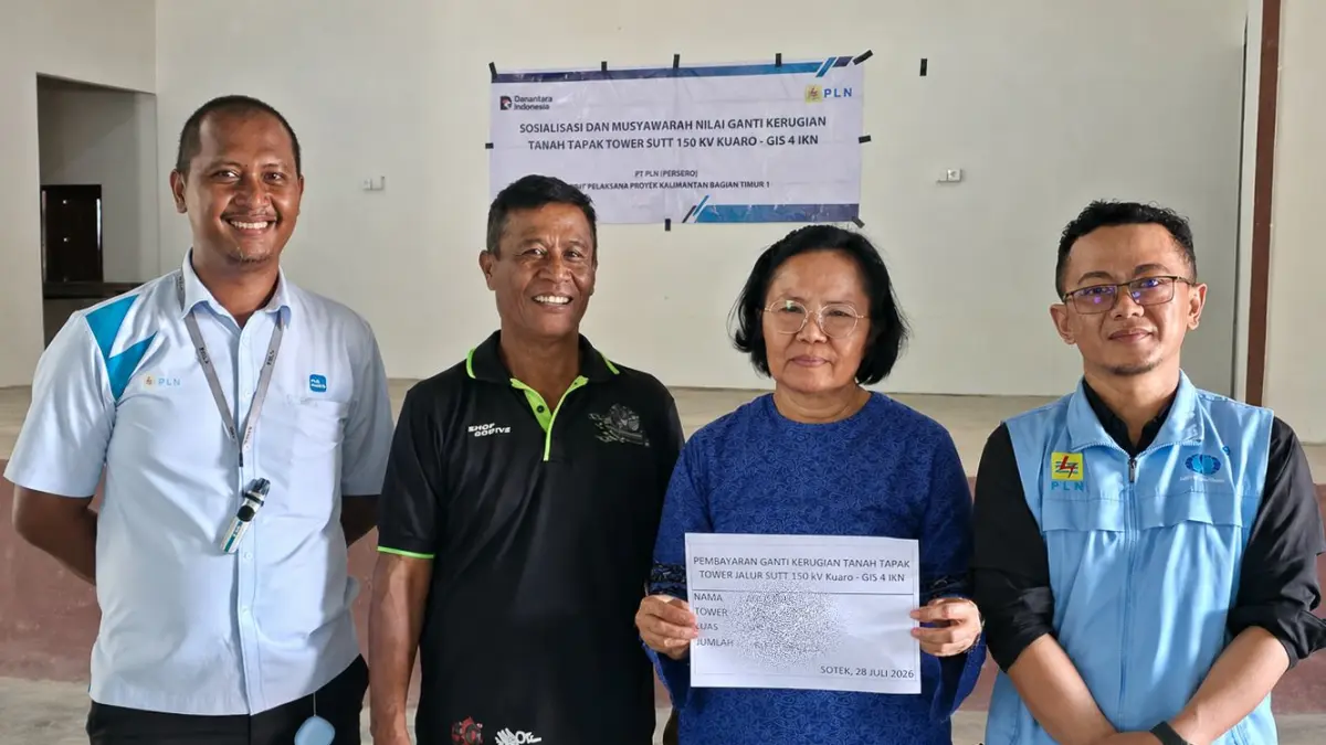 CARI KATA SEPAKAT: Perwakilan PLN UPP KLT 1 bersama pemilik lahan dalam rangkaian sosialisasi dan musyawarah nilai ganti kerugian tanah tapak tower SUTT 150 kV Kuaro–GIS 4 IKN di Kelurahan Sotek.