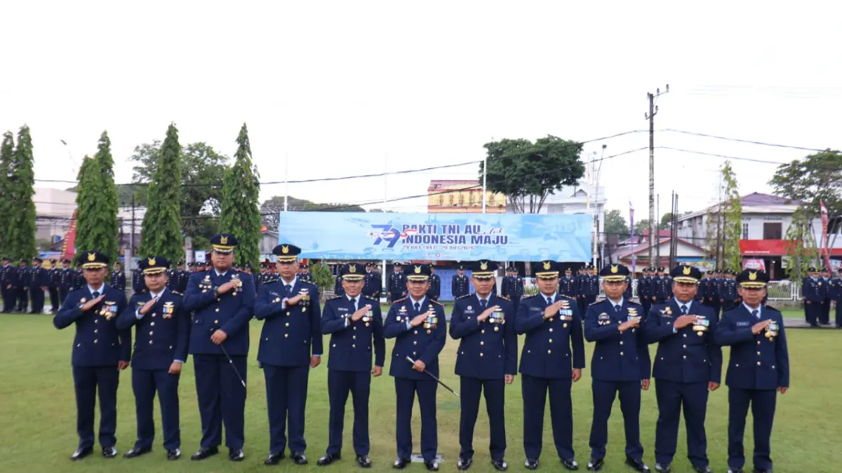 HARI BAKTI: Lanud Dhomber Balikpapan laksanakan upacara peringatan Hari Bakti ke-79 TNI Angkatan Udara (AU). (ANGGI/KP)