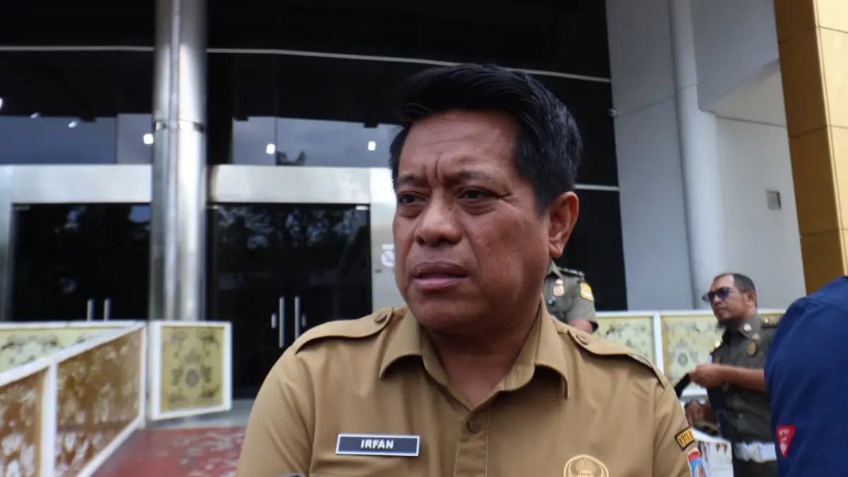 TANGGAPI: Kepala Disdikbud Balikpapan Irfan Taufik tanggapi aksi pengeroyokan guru PJOK. ANGGI PRADITHA/KP