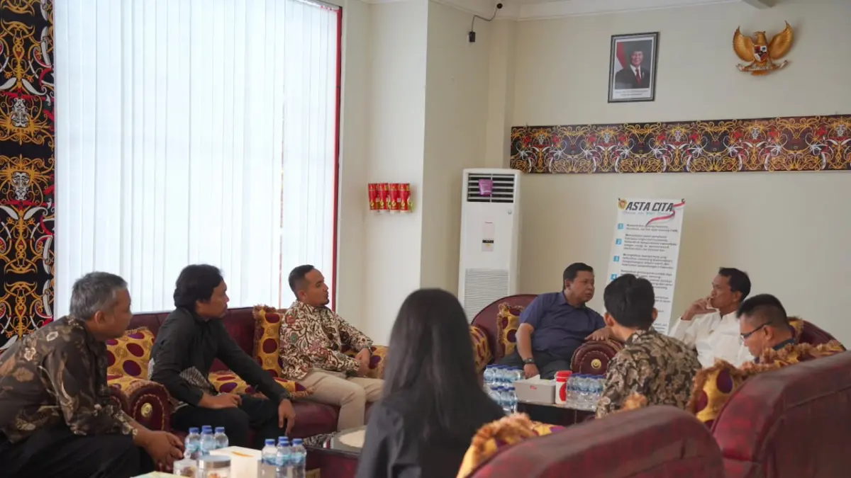 BAHAS KEAMANAN: Suasana audiensi PLN UIP KLT dengan BINDA Kalimantan Utara yang membahas keamanan dan kelancaran pembangunan infrastruktur ketenagalistrikan.
