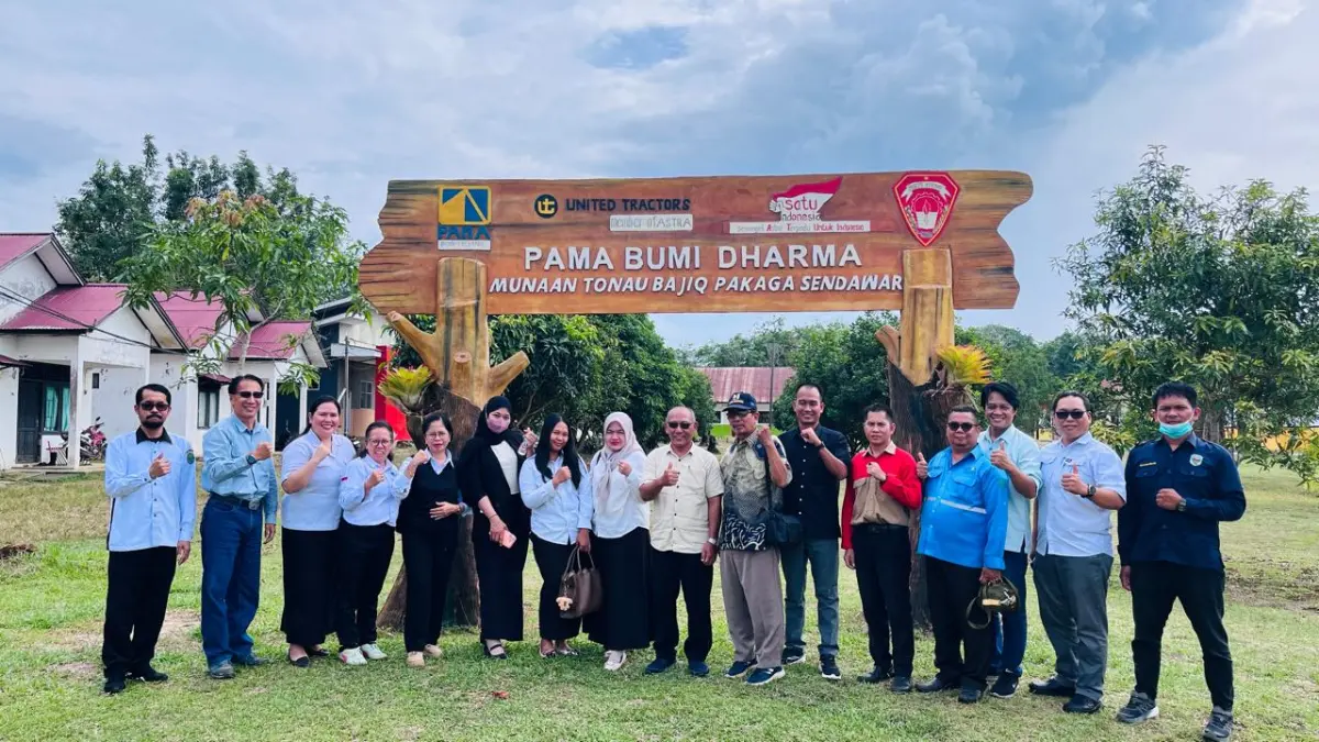 PENINJAUAN: Monev tim Bappedalitbang dan Forum CSR, program CSR PT Pamapersada Nusantara di SMKN 2 Sendawar dan SMKN 3 Sendawar.