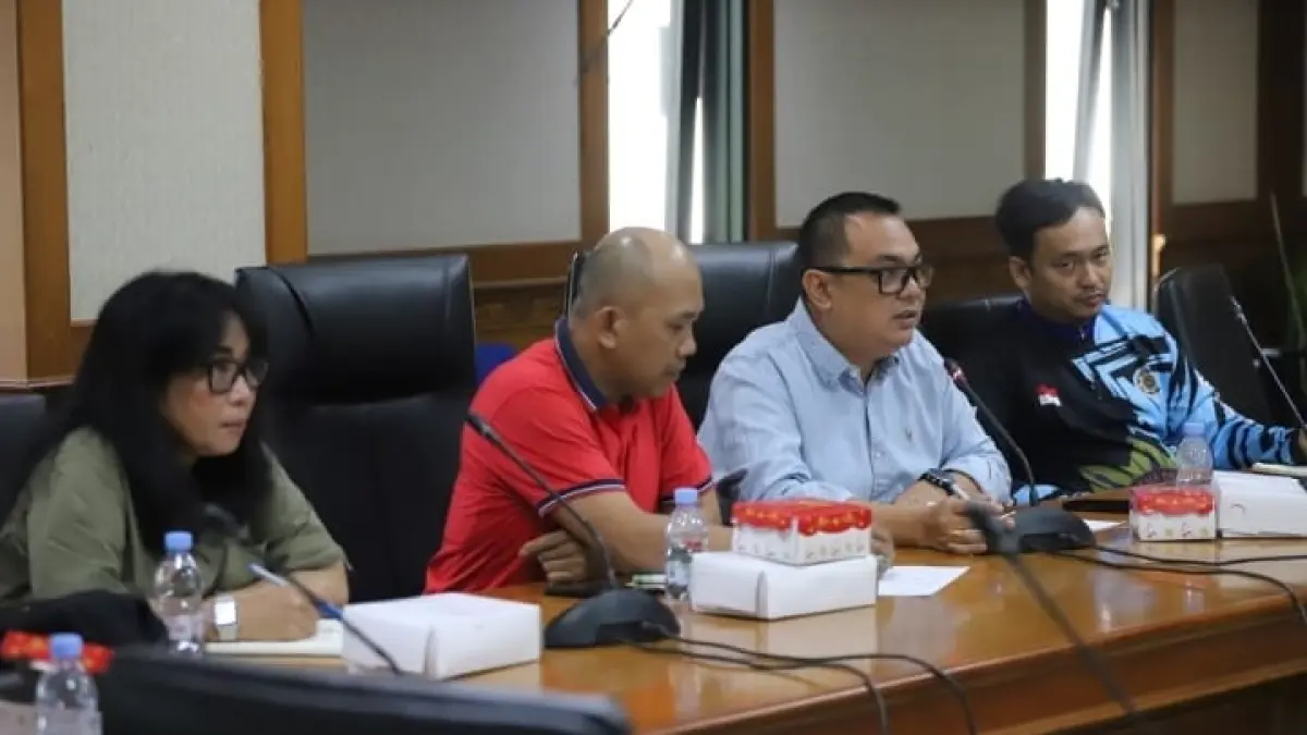 PEMIMPIN: Sekda Kubar, Erik Victory pimpinan rapat persiapan HUT RI dan HKG PKK 2026. IST/KP