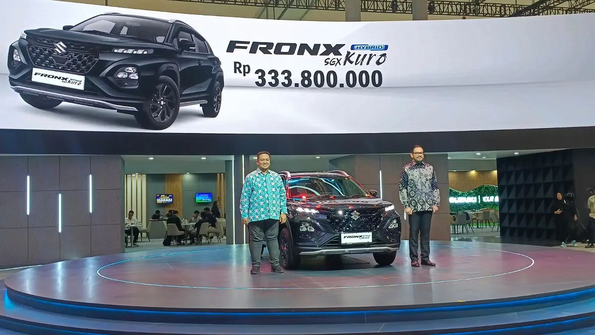 Suzuki Fronx SGX Hybrid Kuro Edition resmi diperkenalkan di GIIAS 2026 dengan balutan warna hitam eksklusif dan tampilan yang lebih premium. (Foto: Delis/KP) 