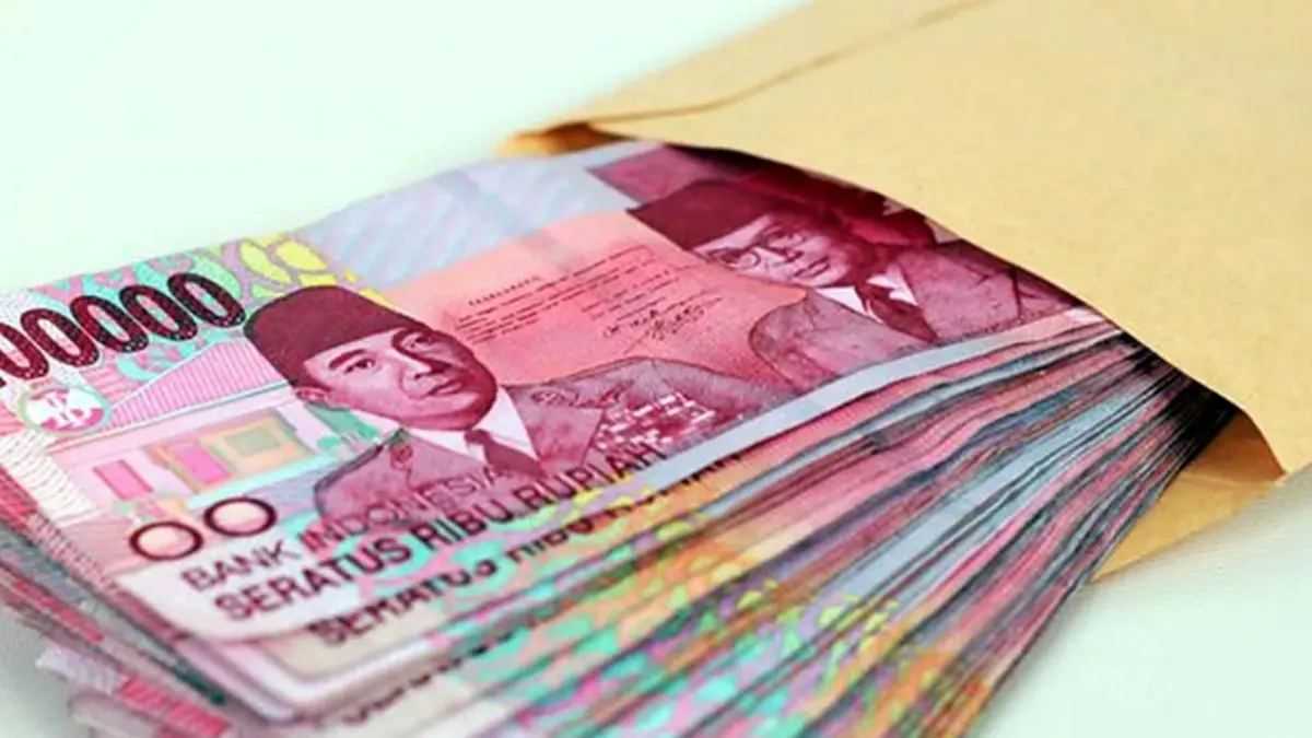Uang pensiunan PNS cair.