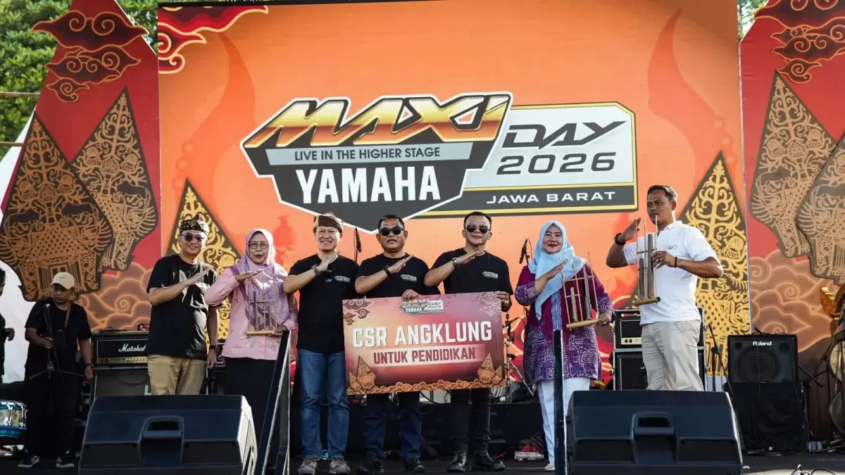 PEDULI: Dukungan Yamaha terhadap kelestarian budaya dan dunia pendidikan juga ditunjukkan melalui kegiatan CSR berupa pemberian ratusan alat musik tradisional Angklung kepada 10 SD dan SMP di Kuningan.