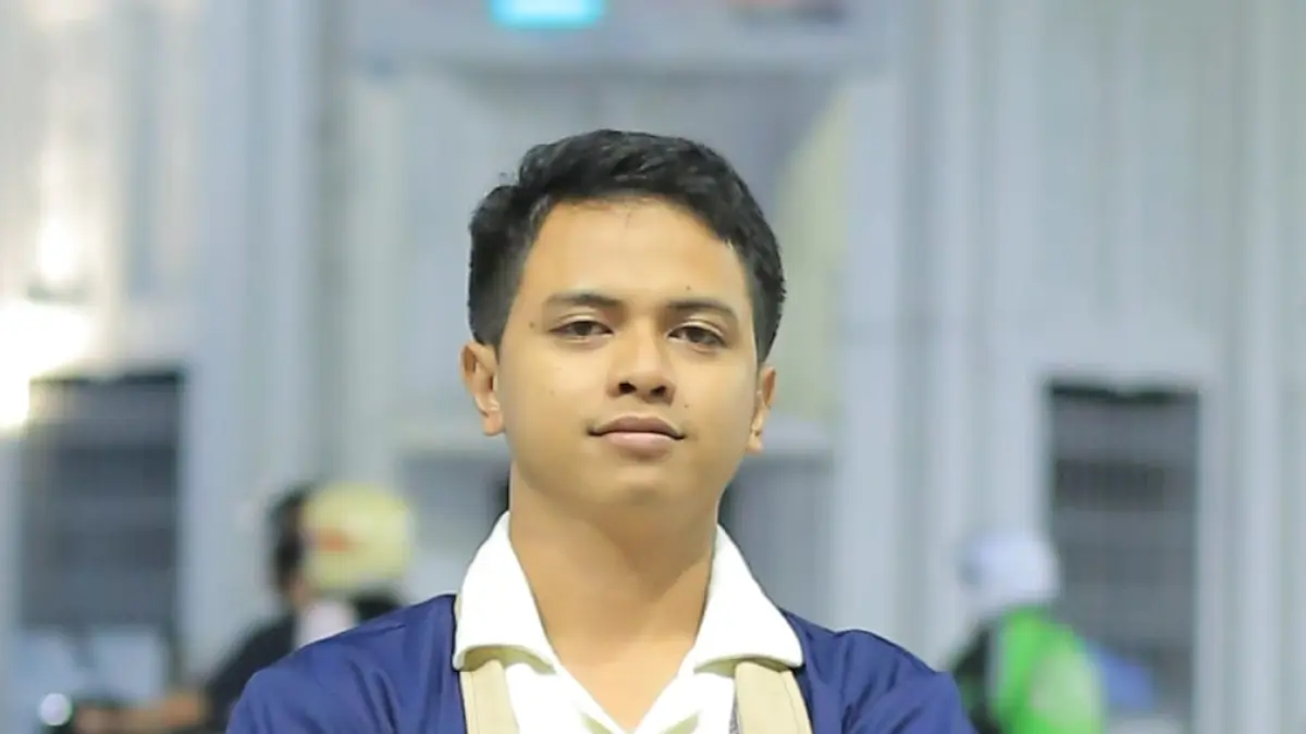 Elang Puguh Raka Siwi.