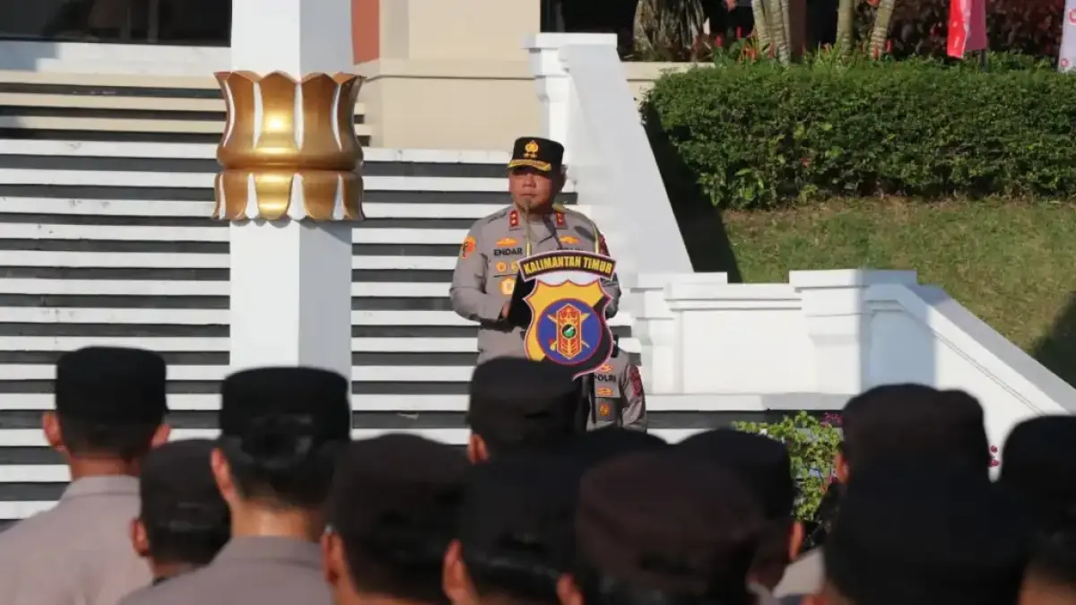 APEL: Apel pagi dipimpin Kapolda Kaltim Irjen Pol Endar Priantoro sekaligus memperingati hari lahir Polda Kaltim Ke-69.