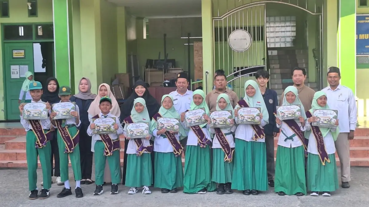 Peserta Pelatihan Kader Digital Islam Sehat (KADIS) mengikuti simulasi komunikasi sebaya sebagai upaya membentuk kader pelopor pencegahan perilaku merokok dan penggunaan vape di lingkungan sekolah. (IST)