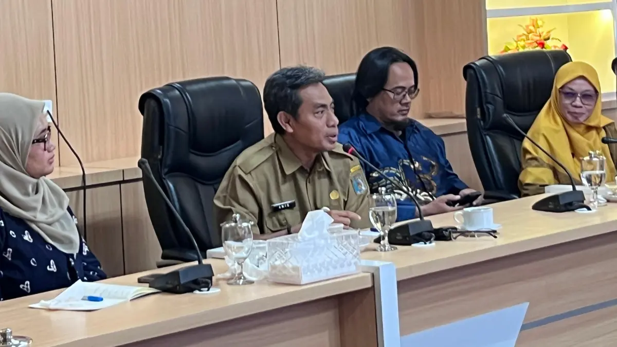 Rapat lintas sektor digelar membahas kasus kekerasan terhadap perempuan dan anak, Selasa (4/8/2026). (Najib/KP)

&nbsp;
