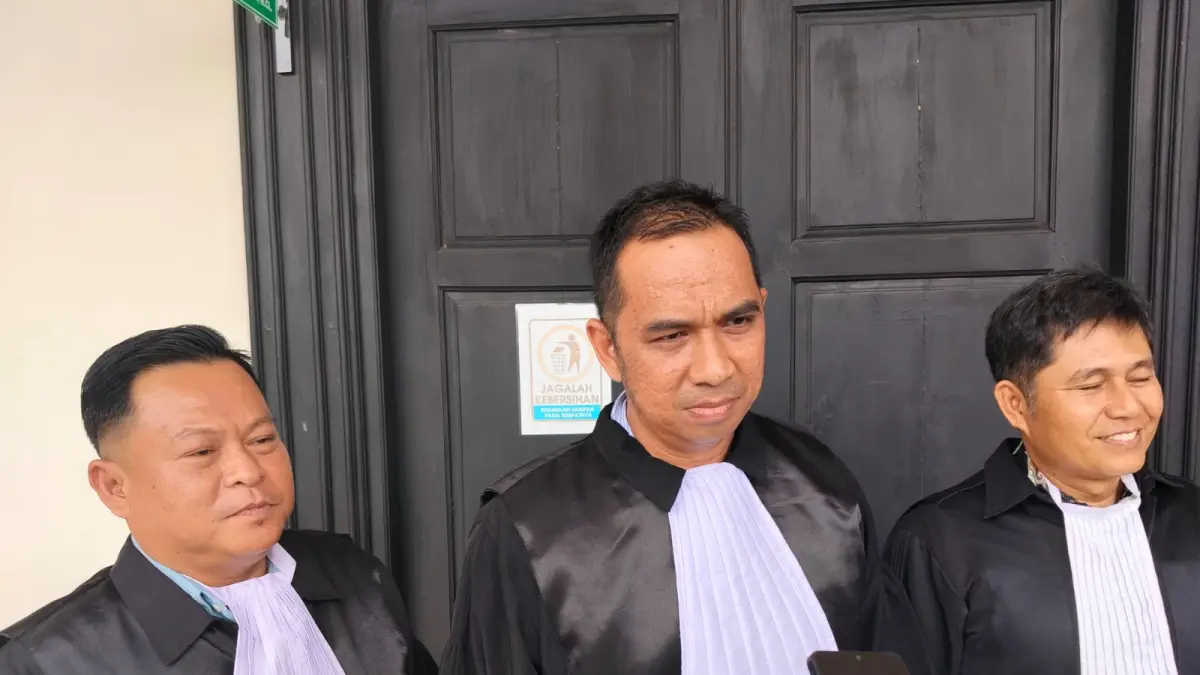 Safaruddin, kuasa hukum Heri Maryadi dan Assobirin. (Bayu/KP)