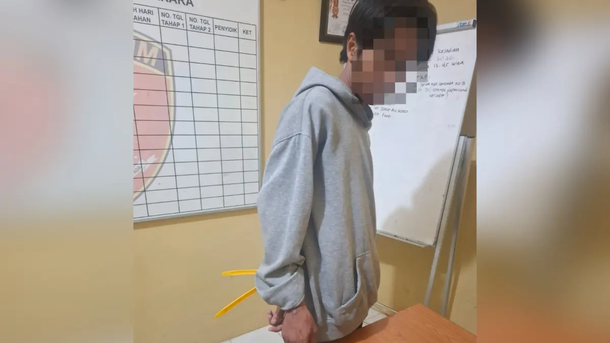 Tersangka DP diamankan karena terlibat peredaran narkoba.