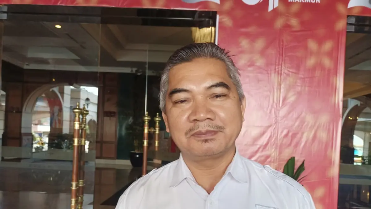Kepala Disnaker Kota Balikpapan Adamin Siregar menegaskan perusahaan menerapkan skema skala upah bagi pekerja yang bermasa kerja lebih dari satu tahun dan tidak hanya bergantung pada UMK. (DINA ANGELINA/KP)