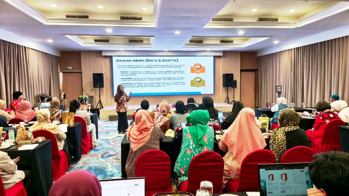 &nbsp;Narasumber Fitria Widowati, Instruktur Ahli Pertama dari BPSDM Komdigi Banjarmasin, memberikan materi Keterampilan Digital Dasar, Pemasaran Digital dengan Live Shopping. (IST)