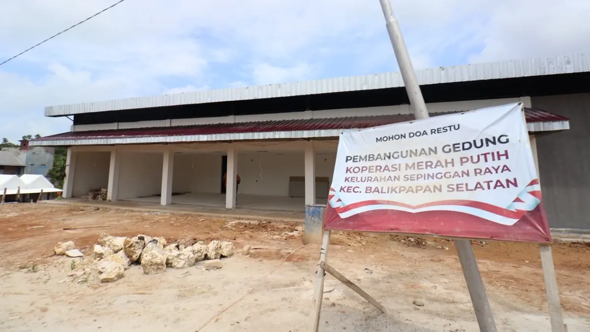 Progres pembangunan fisik outlet KKMP Sepinggan Raya. (FOTO ANGGI PRADITHA/KP)