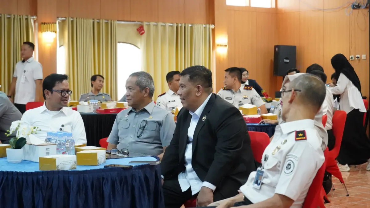Suasana pertemuan Sekretaris Kemenko Kumham Imipas bersama jajaran Kanwil Kemenkum Kalimantan Timur dalam pembahasan penguatan sinergi serta capaian Indeks Pembangunan Hukum (IPH) Tahun 2024. (IST)