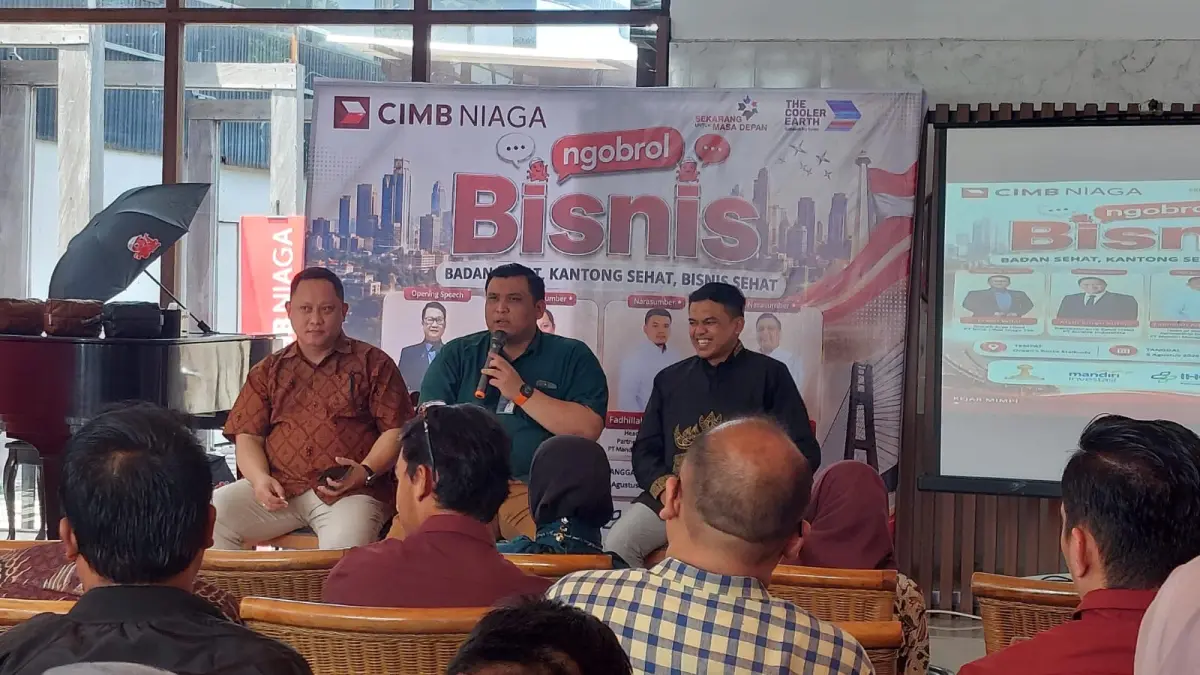 Bancassurance Sales Head PT Sunlife Indonesia Alvin Suryo Sutejo saat mengisi acara Ngobrol Bisnis milik CIMB Niaga. (OKTAVIA MEGARIA/KALTIM POST)